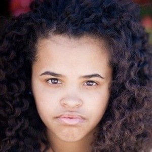 Busisiwe Irvin, 29 (Nữ diễn viên điện ảnh)