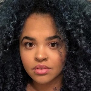 Busisiwe Irvin, 29 (Atriz de cinema)