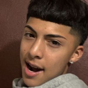 Bxbyhenry, 19 (Звезда Тиктока)