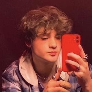 Caden Hodges, 21 (Estrella de TikTok)