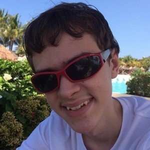 Caillou Pettis, 25 (电影演员)