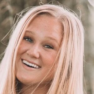 Caiti Mackenzie, 21 (YouTube Star)