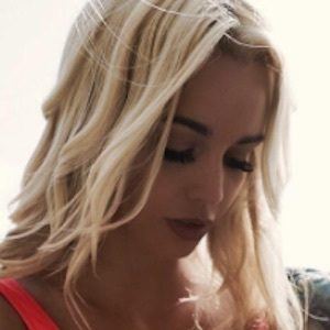 Caitlin Arnett, 35 (Modell)