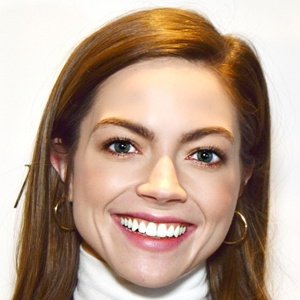 Caitlin Carver, 33 (Filmschauspielerin)