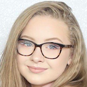 Caitlin Rhosyn image 4