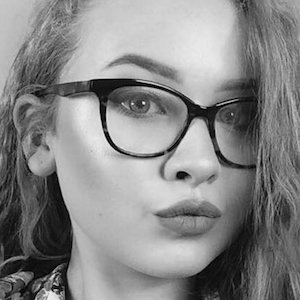 Caitlin Rhosyn image 5