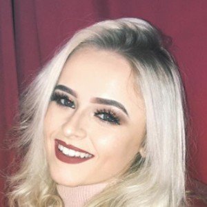 Caitlyn Vanbeck, 27 (YouNow Star)