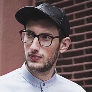 Caleb Thill, 31 (Blogger)