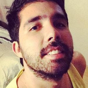 Cali Robles, 38 (Vine Star)