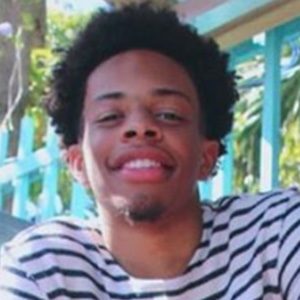 Cam Jackson, 27 (Popsänger)