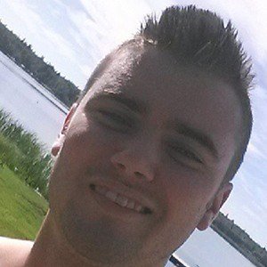 Cameron Bright, 32 (Attore di film)