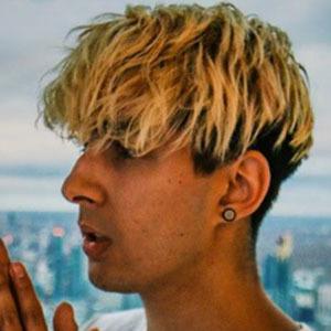 Cameron Sanderson, 28 (Popsänger)