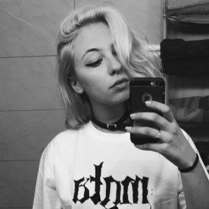 Cami Petyn, 29 (YouTube Star)