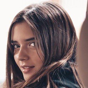 Camila Cabello, 25 (Blogger)