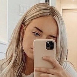 Camille Munday, 29 (TikTok明星)