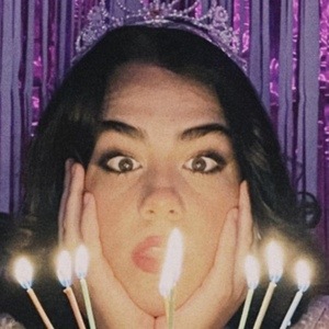 camimunozd, 22 (TikTok Star)