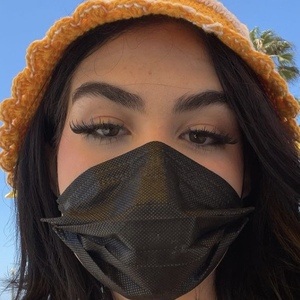 camimunozd, 22 (TikTok Star)