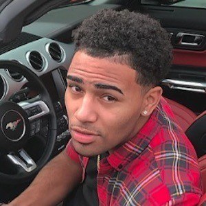 Campaign Vier, 27 (Instagram Star)