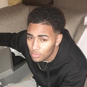 Campaign Vier, 27 (Instagram Star)