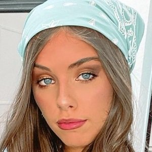 Candela Kolo, 21 (Instagram Star)