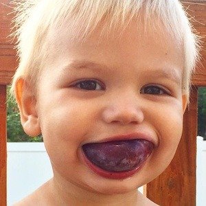 Canyon Tannerites, 9 (YouTube Star)
