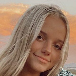 Capri Holland image 3