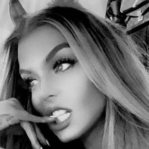 Caprice McBean, 31 (Instagram Star)