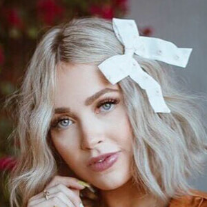 Cara Loren, 35 (博主)