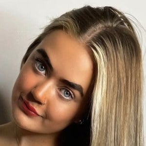 Cara Stewart, 23 (TikTok Star)