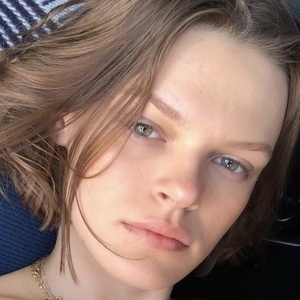 Cara Taylor, 24 (Model)