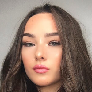 caradowntonn image 3