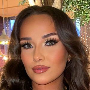 caradowntonn image 5