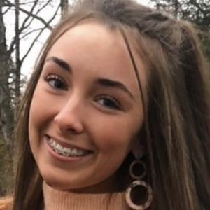 Carah Mcneely, 23 (TikTok Star)