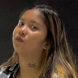 Cardi Bungal, 22 (YouTube明星)