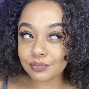 Carey Viller, 28 (Estrella de TikTok)