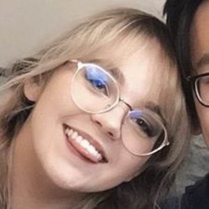 Cari Leigh, 26 (YouTube明星)