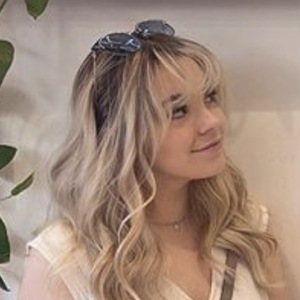 Cari Leigh, 26 (YouTube Star)
