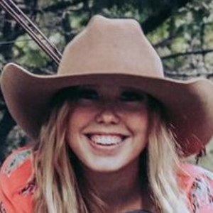 Carissa Curtis image 4