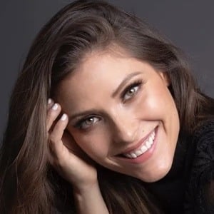 Carla Hernandez image 7