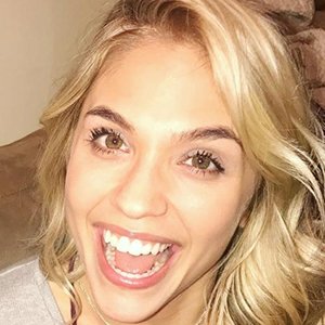 Carla Marie, 37 (电台主持人)