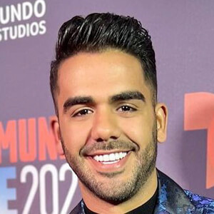 Carlos Adyan image 2