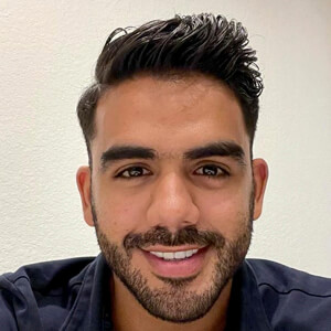 Carlos Adyan image 4