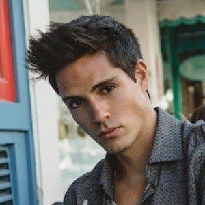 Carlos Revenga, 31 (Instagram Star)