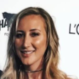 Carly Cristman, 37 (YouTube明星)