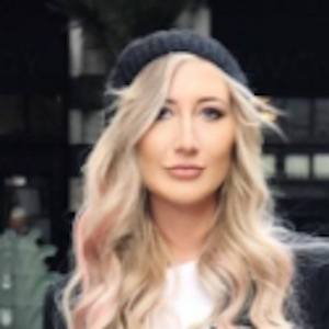 Carly Cristman, 37 (YouTube明星)