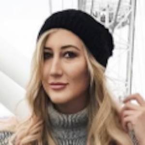 Carly Cristman, 37 (YouTube明星)