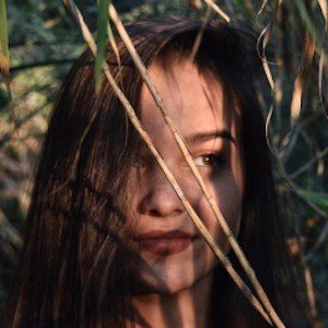 Carly Gibert, 24 (流行歌手)