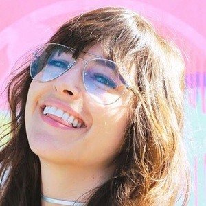 Carly Henderson, 35 (电视节目主持人)