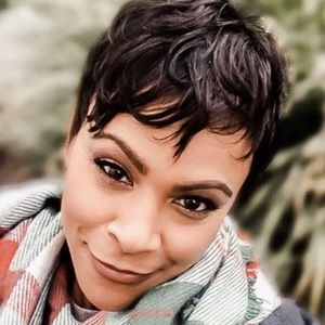 Carly Hughes, ? (Actriz de Televisión)