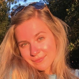 Carly Loggins image 6